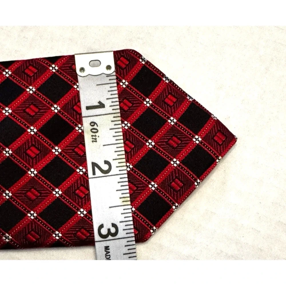 Sean John Mens Silk Necktie Red Black Geometric Diamond‎ Plaid Woven Formal Tie